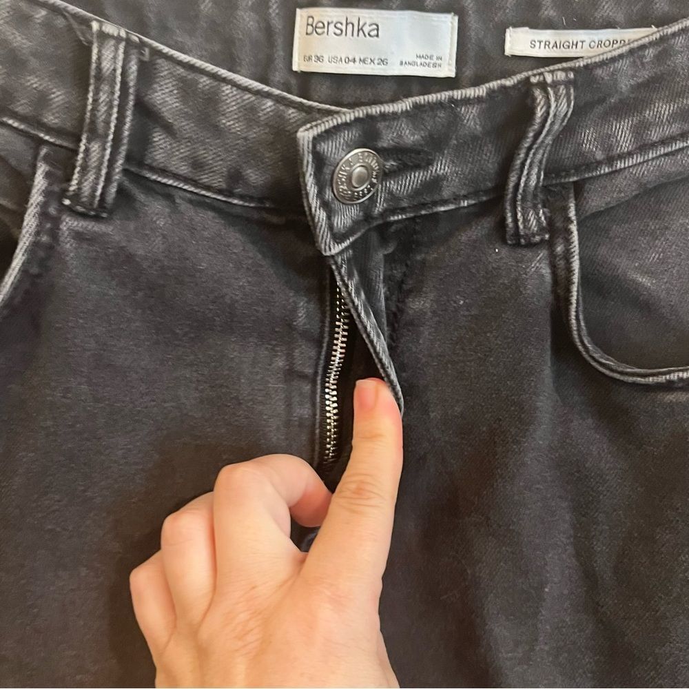 Bershka charcoal gray black straight cropped jeans distressed raw hem size 4 - Picture 6 of 12